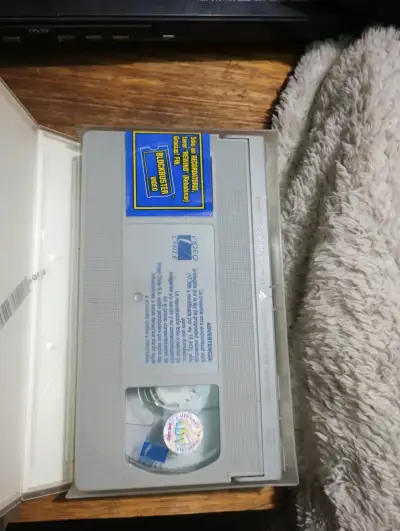 Colección de Películas en VHS: Clásicos y Éxitos - miniatura 2