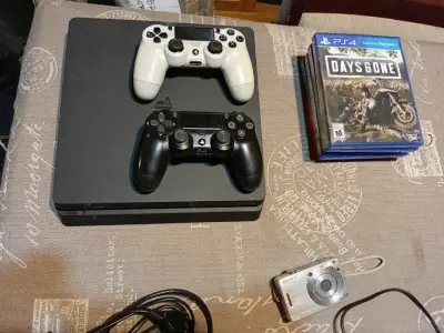 Consola PS4 con dos controles y juegos incluidos - miniatura 1