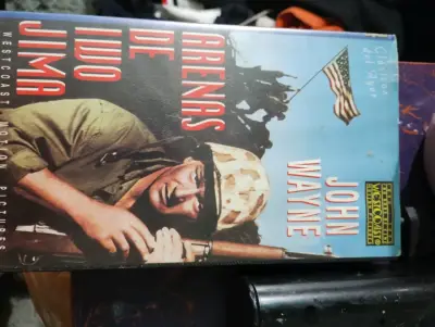 Película VHS Arenas de Iwo Jima con John Wayne - miniatura 1