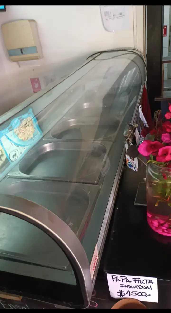 Vitrina refrigerada para alimentos en buen estado - 1