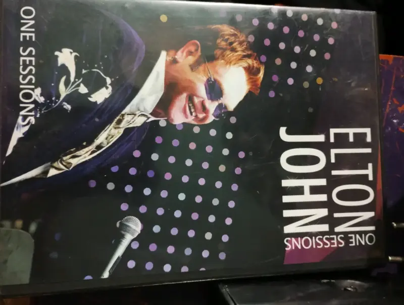 DVD Elton John One Sessions en buen estado - 1
