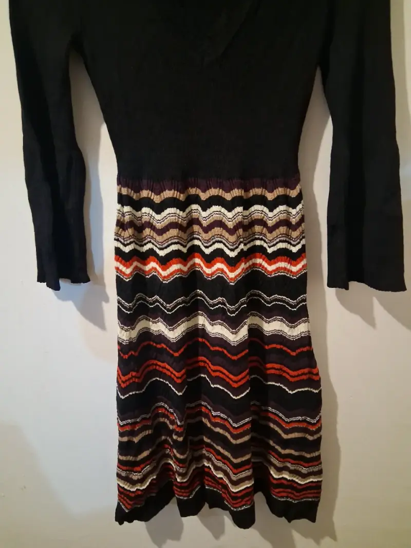 Vestido de punto Nine West con diseño zigzag - 3