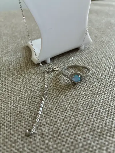 Conjunto de joyería con ópalo azul - miniatura 4