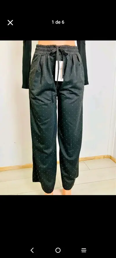 Conjunto deportivo negro con capuchadetalles bri - miniatura 3