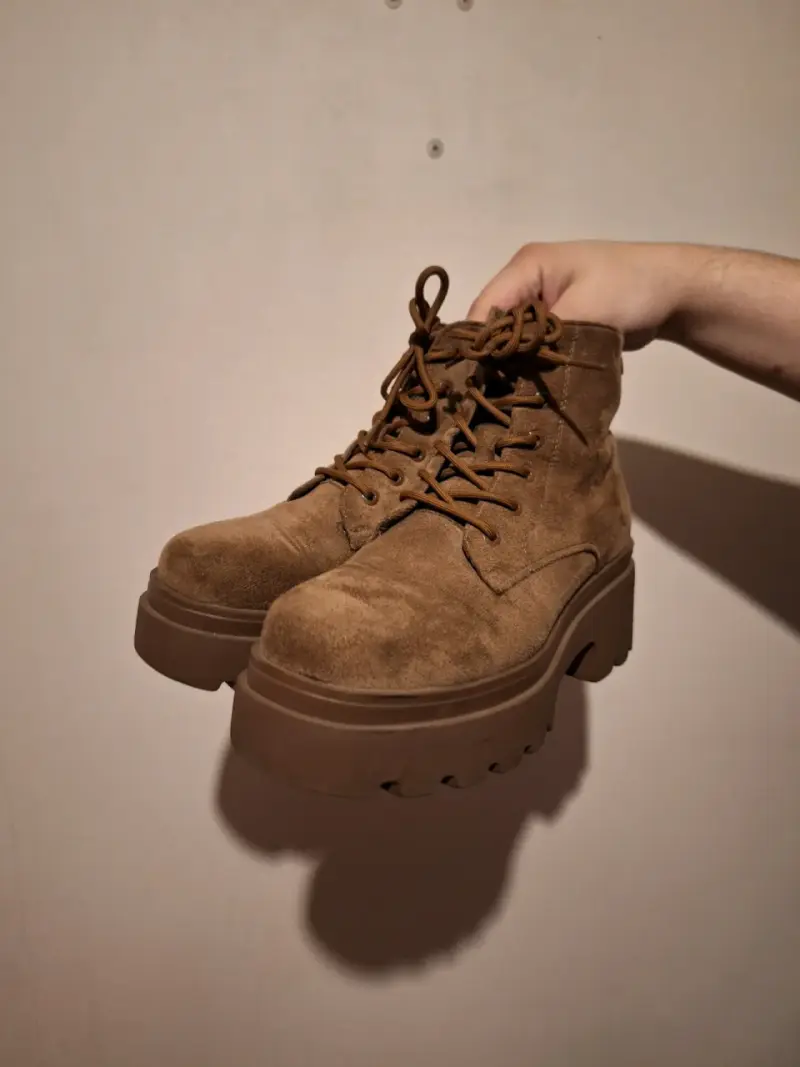 Botines de gamuza marrón con plataforma