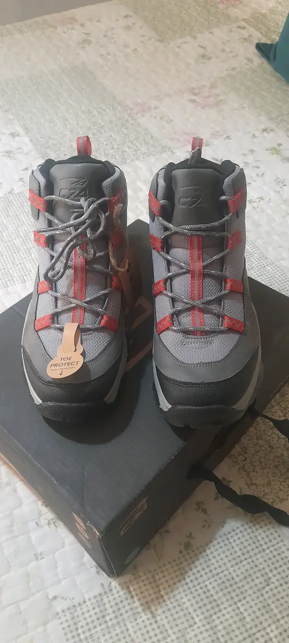 Botas de montaña grises con protección de punta - 1