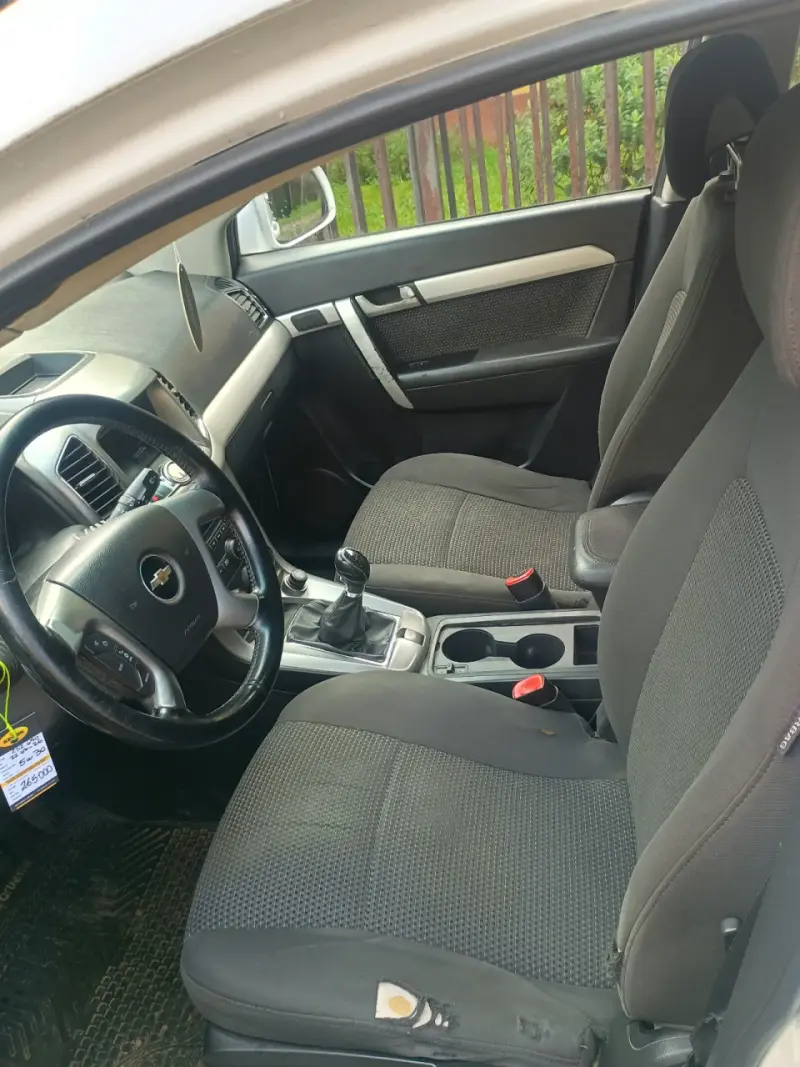 Chevrolet Captiva 2012SUV Blanco en Buen Estado - 4