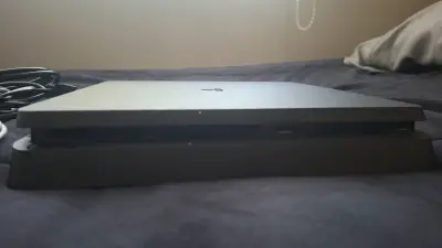 Consola PlayStation 4 Slim con control y cables - miniatura 6