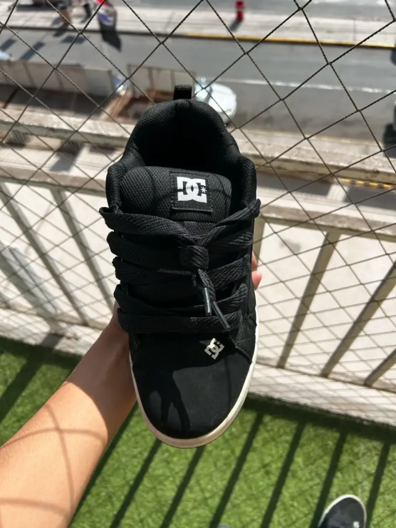 Zapatillas deportivas DC negras y blancas - 2