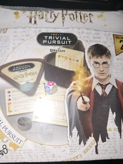 Juego de mesa Trivial Pursuit Harry Potter Volumen 2 - miniatura 1