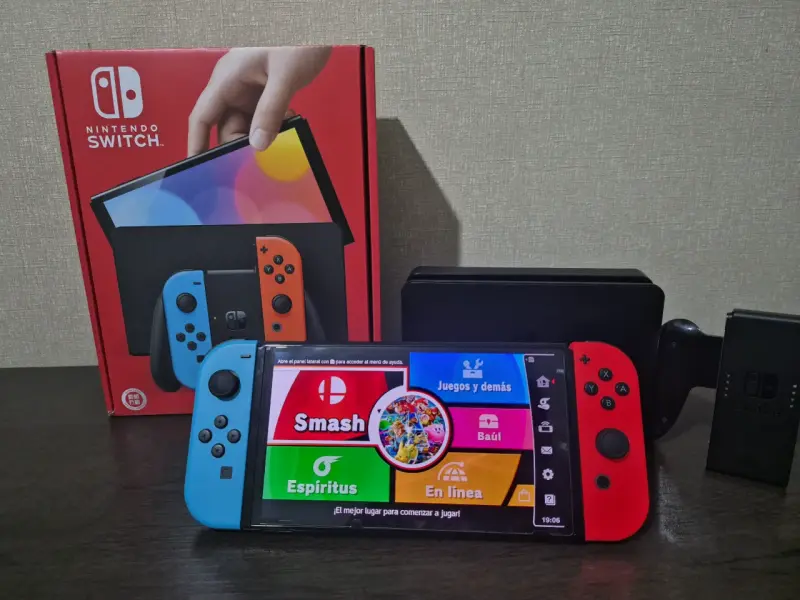 Nintendo Switch OLED Desbloqueada - 2