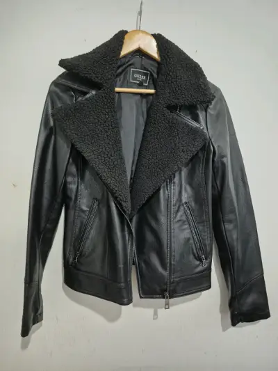 Chaqueta de cuero Guess con cuello desmontable - miniatura 1