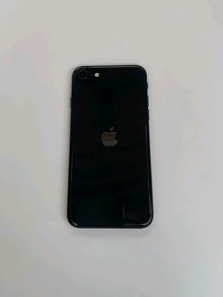 iPhone SE 2020 negro - 3