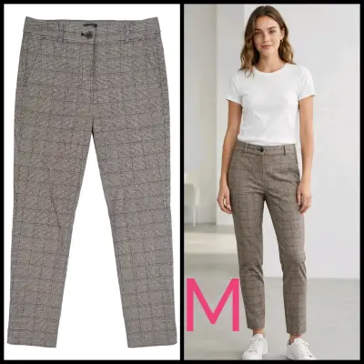 Pantalones de vestir para mujer en beige - miniatura 2