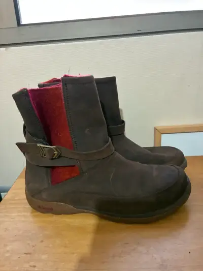 Botas de cuero marrón con forro rojo Chaco - miniatura 2