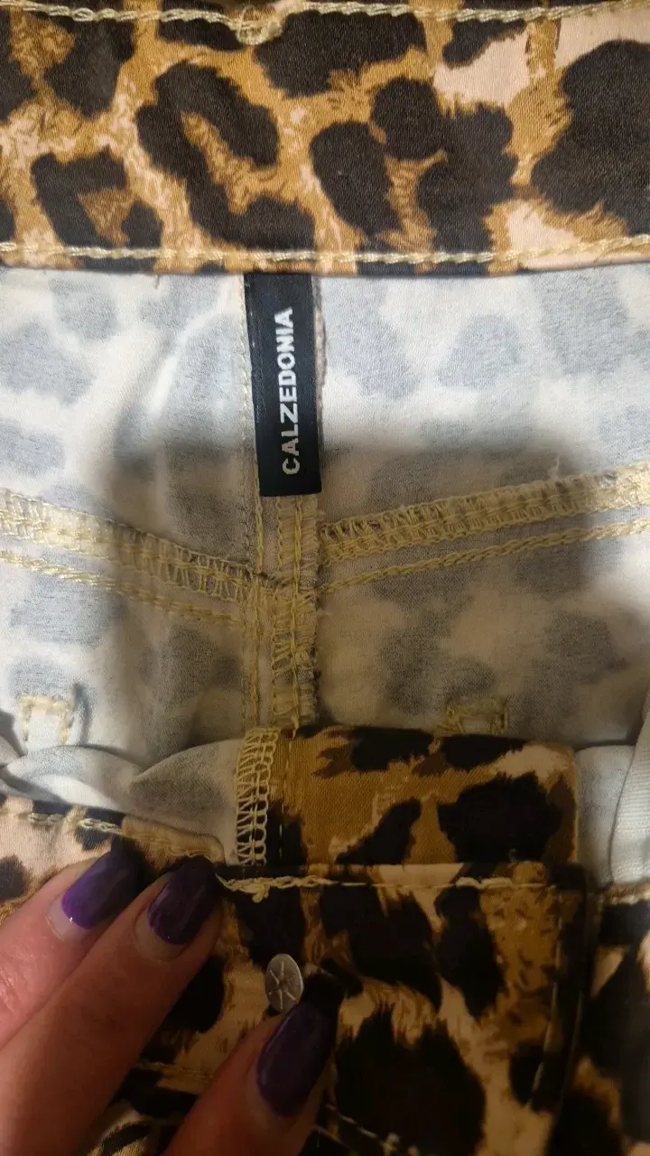 Shorts de mezclilla con estampado animal print - 2