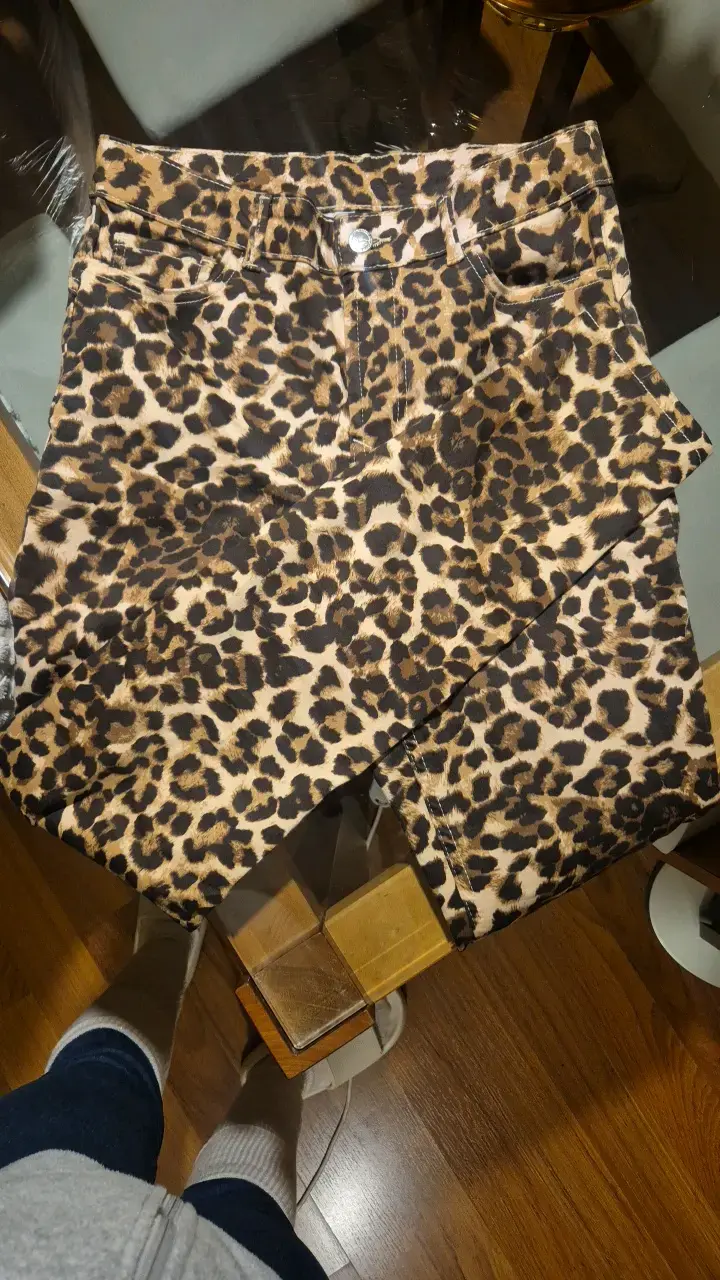Shorts de mezclilla con estampado animal print - 5