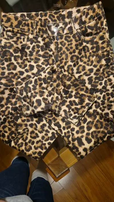 Shorts de mezclilla con estampado animal print - miniatura 6