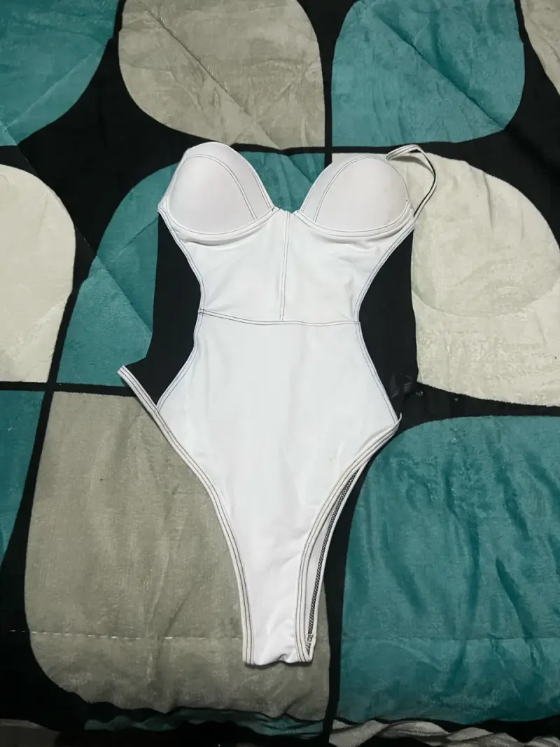 Body blanco y negro