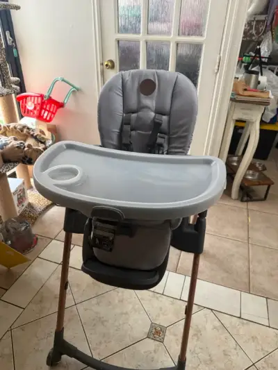Silla de comer para bebé gris Maxi Cosi - miniatura 1