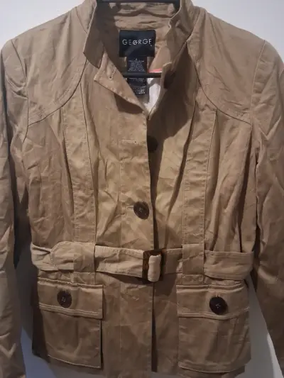 Chaqueta beige con cinturón - miniatura 3
