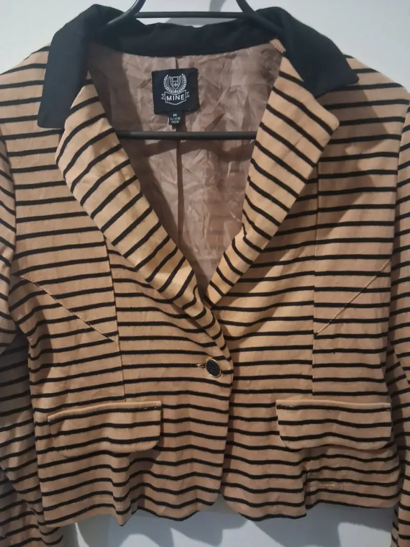 Blazer de rayas beige y negro - 4