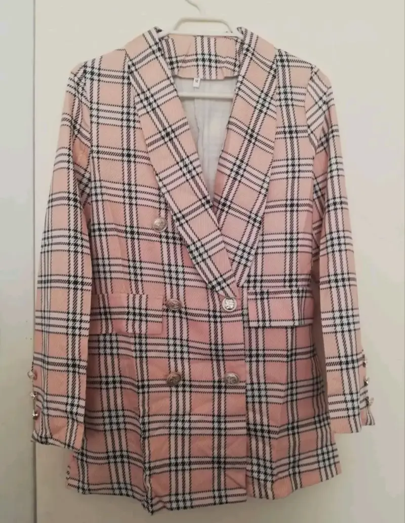 Blazer de cuadros rosa para mujer - 3