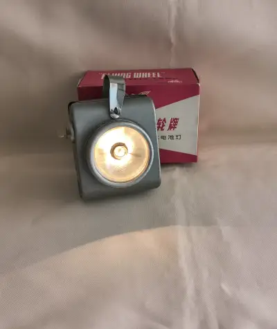 Linterna o Foco Vintage para Bicicleta Años 70 - miniatura 4