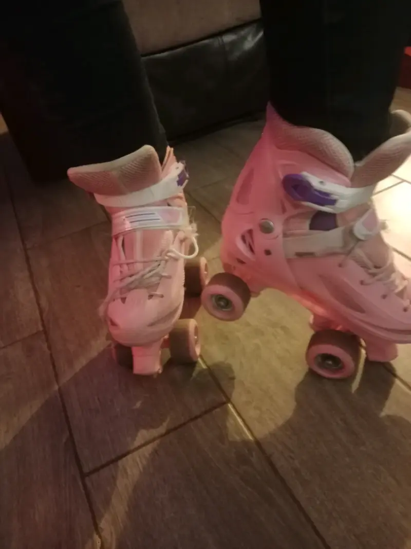 Patines de cuatro ruedas rosados para adultos - 2