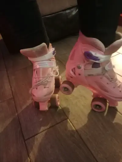 Patines de cuatro ruedas rosados para adultos - miniatura 2