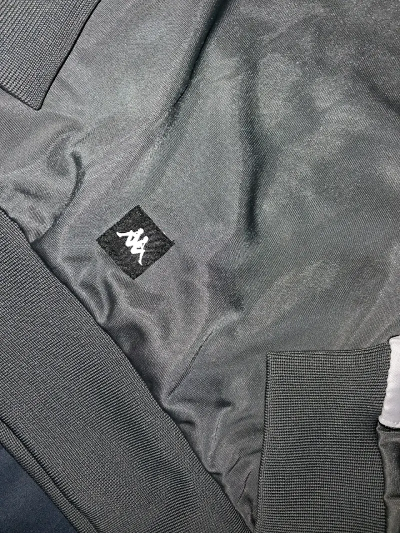 Chaqueta deportiva Kappa negra con logo - 5