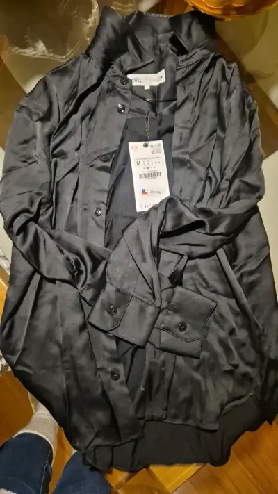 Camisa Negra de Satén Zara Talla M - miniatura 1