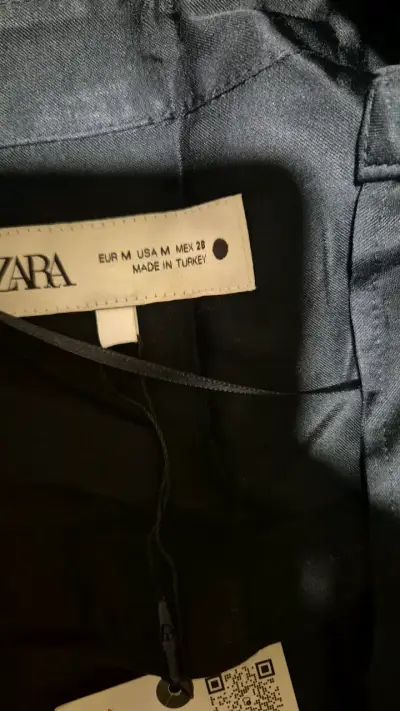 Camisa Negra de Satén Zara Talla M - miniatura 3