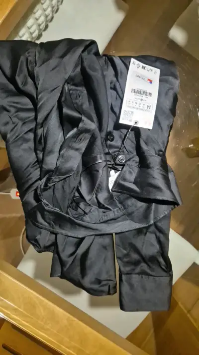 Camisa Negra de Satén Zara Talla M - miniatura 4