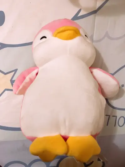 Peluche de pingüino rosado y blanco Miniso - miniatura 1