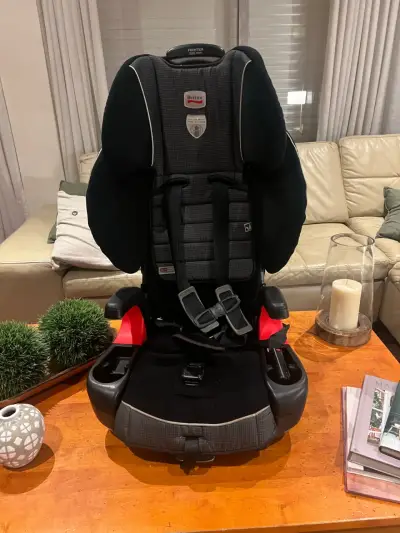 Silla de auto Britax Frontier negra para niños - miniatura 1