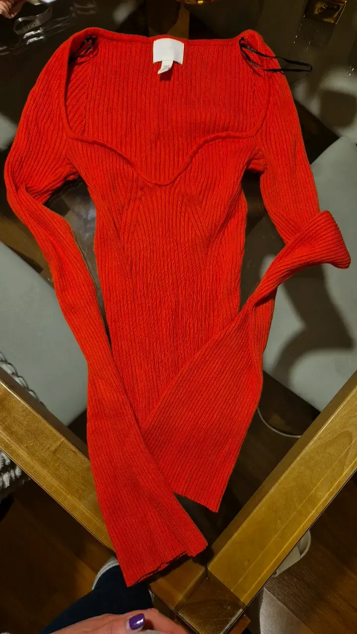 Suéter rojo ajustado H&M para mujer - 1