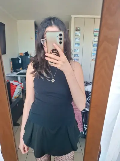 Conjunto de Top y Falda Negra - miniatura 2