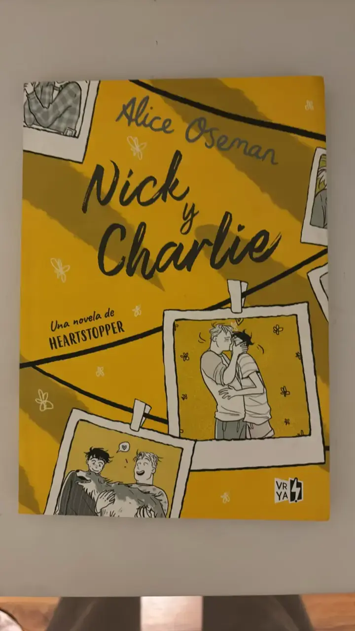Libro 'Nick y Charlie' de Alice Oseman - 1