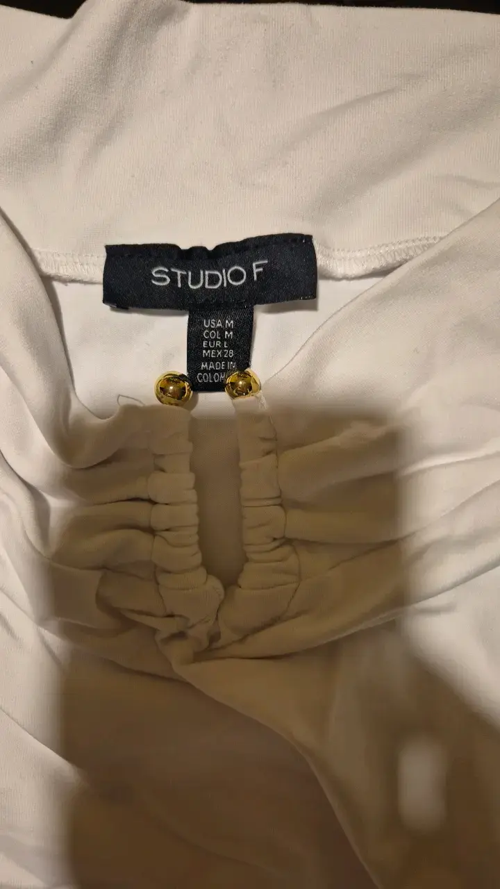 Blusa blanca de manga larga Studio F - 2