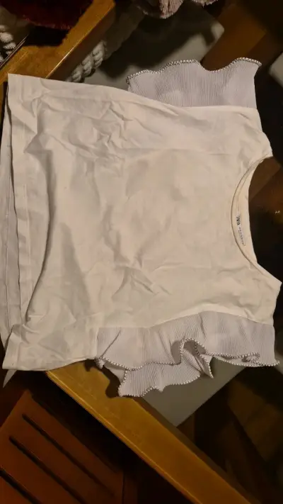 Polera blanca con volantes Zara - miniatura 1