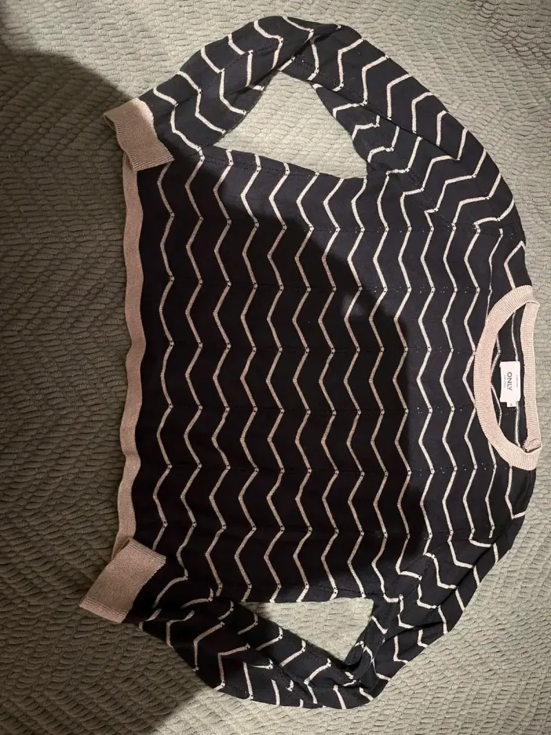 Suéter de mujer con diseño zigzag