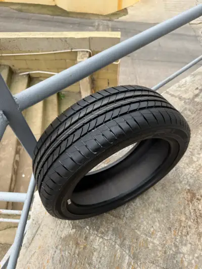Neumático Goodyear 205/50 R17 EfficientGrip ROF 8 - miniatura 5