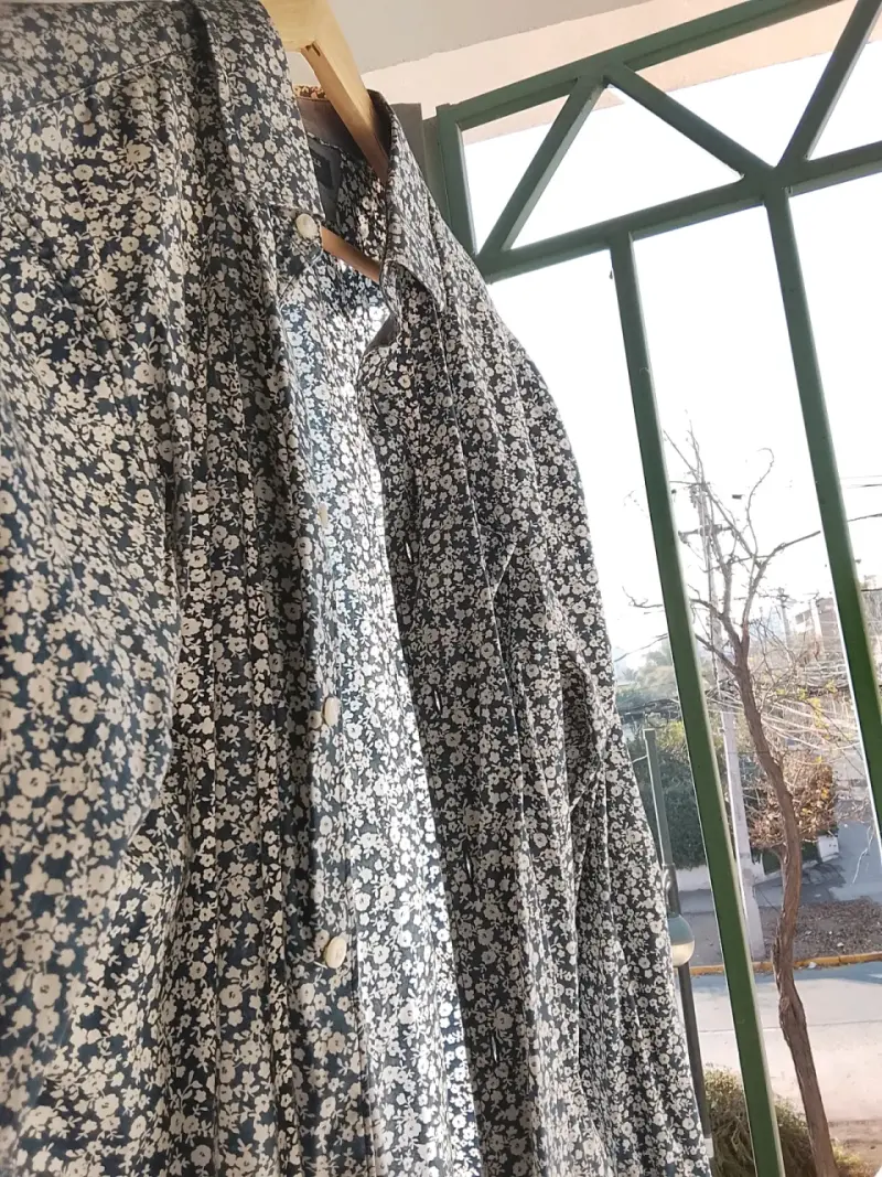 Camisa de hombre floral azul y blanca - 1