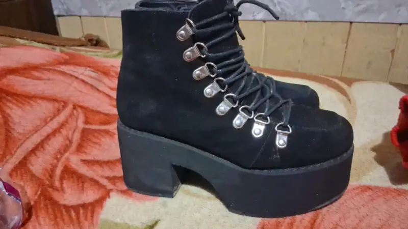 Botines de Plataforma Negros con Cordones - 2