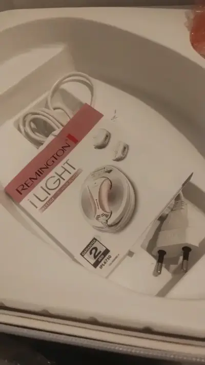 Depiladora IPL Remington i-Light Pro en estuche - miniatura 2