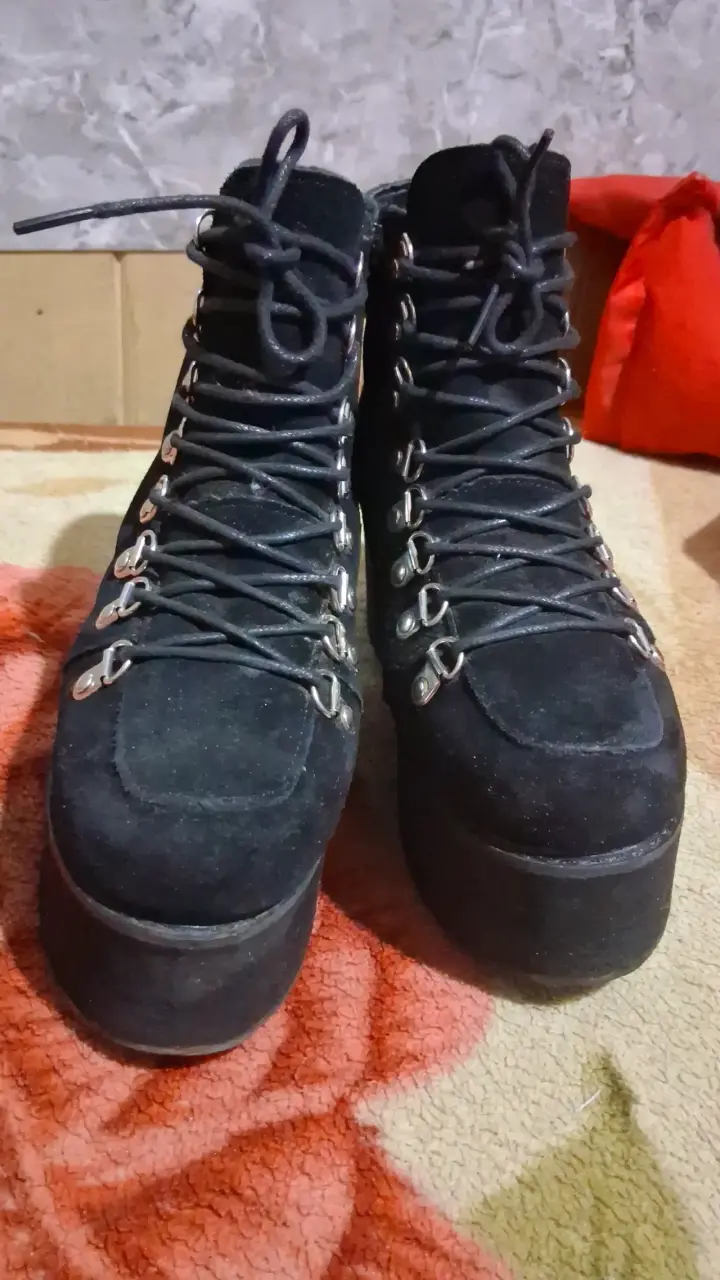 Botas negras de plataforma con cordones - 2