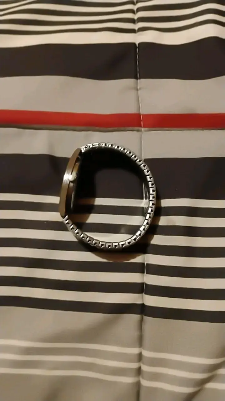 Reloj de pulsera clásico con correa metálica - 2