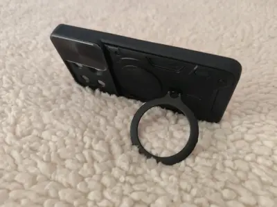 Funda protectora para celular con soporte - miniatura 3
