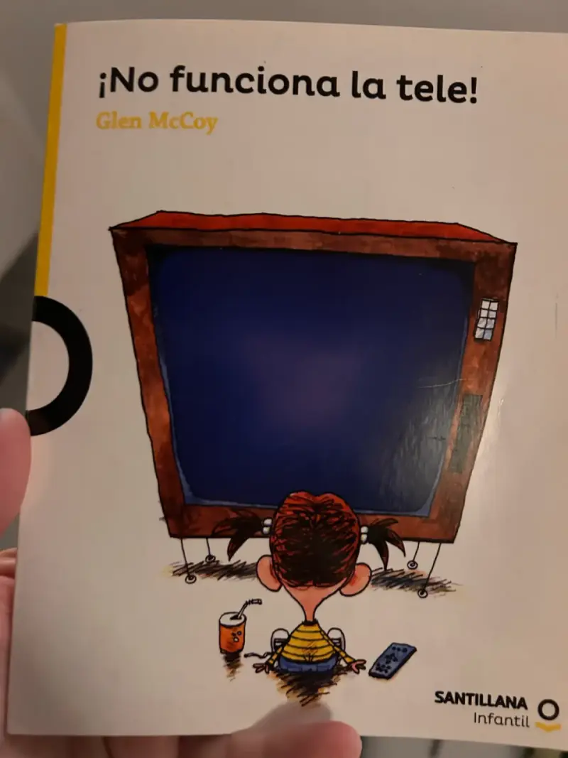 Libro infantil '¡No funciona la tele!' de Glen McCoy - 1